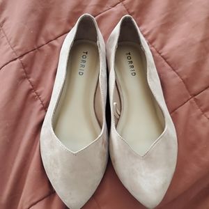 Dark nude flats NWOT